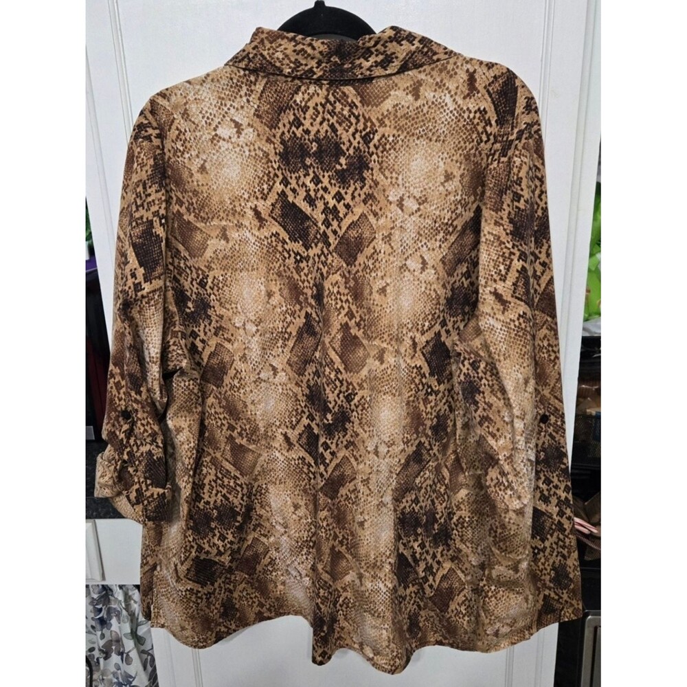 Lane Bryant Brown Tan Snakeskin Button‑Front Shirt – Size 22/24 – EUC - Picture 6 of 8